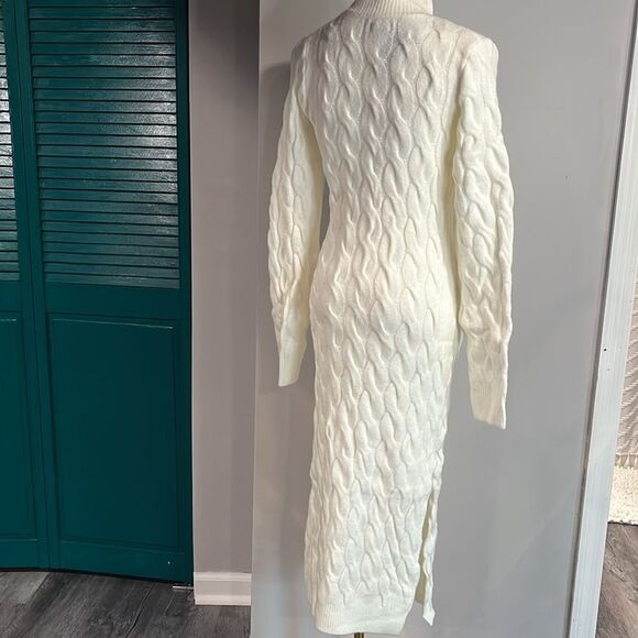 Pretty Little Thing NWT WHITE KNIT MAXI DRESS - small - Picture 9 of 10
